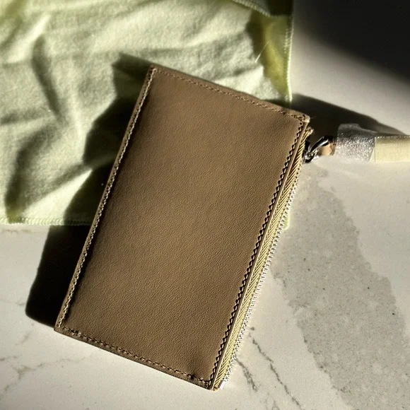 Burberry | Unisex Street Style Plain Leather Logo Coin Cases tan zip card case - Picture 2 of 2